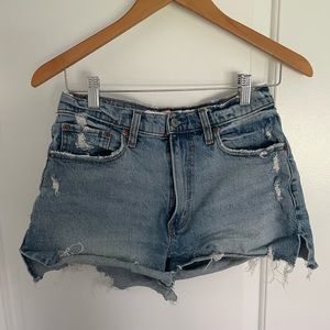Abercrombie curve love mom shorts
